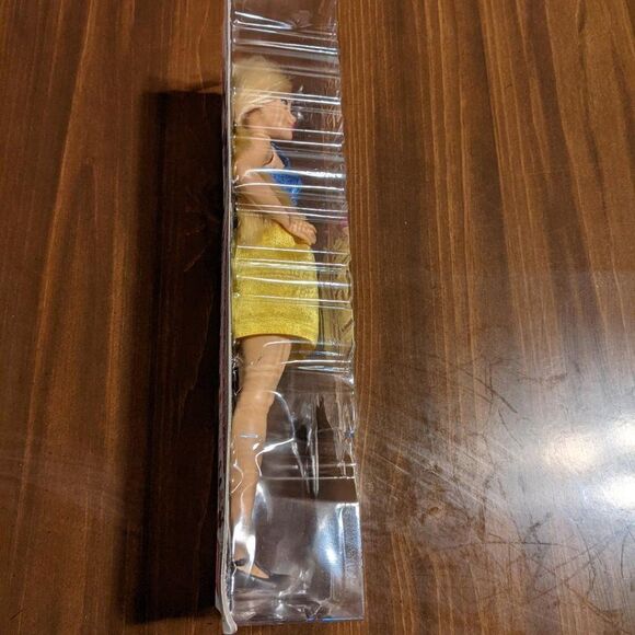 NWT 2015 FASHIONISTA CHAMBRAY CHIC BARBIE - Picture 6 of 8